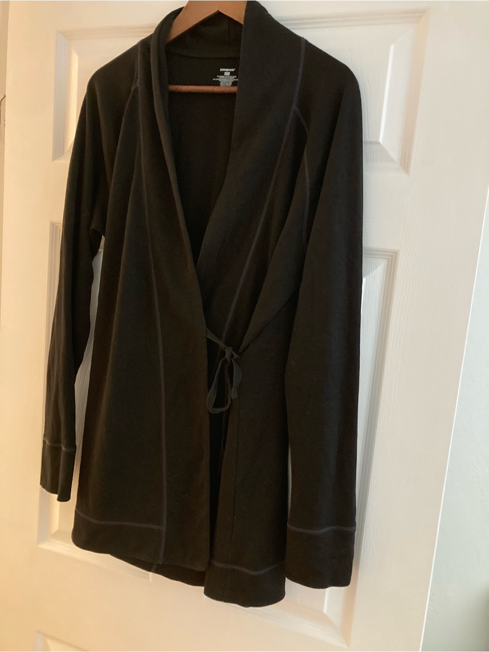 Patagonia XL black wrap cardigan